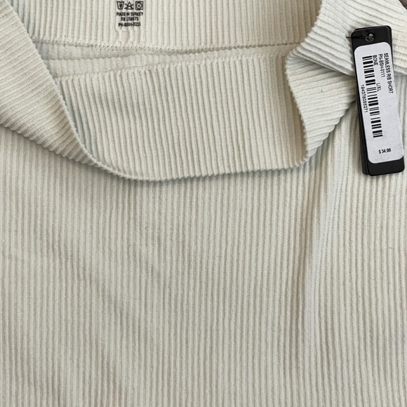 ✨SKIMS Stretch Rib Short - Picture 2 of 6